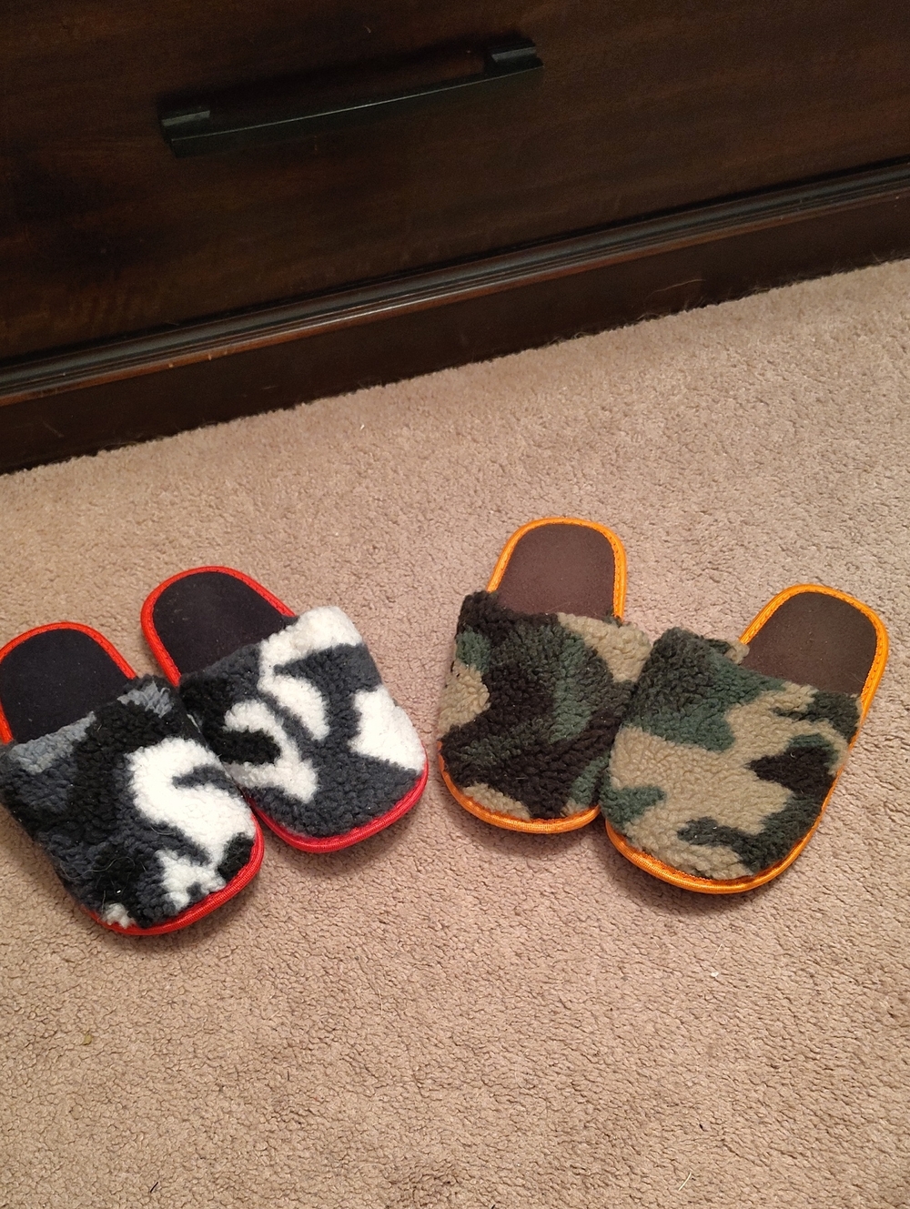 Cozy Fuzzy Slip-On Slippers - Black/White & Green Camo